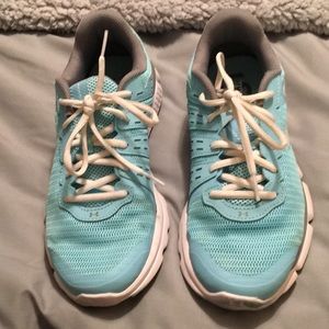 Under Armour tennis shoes, size 9